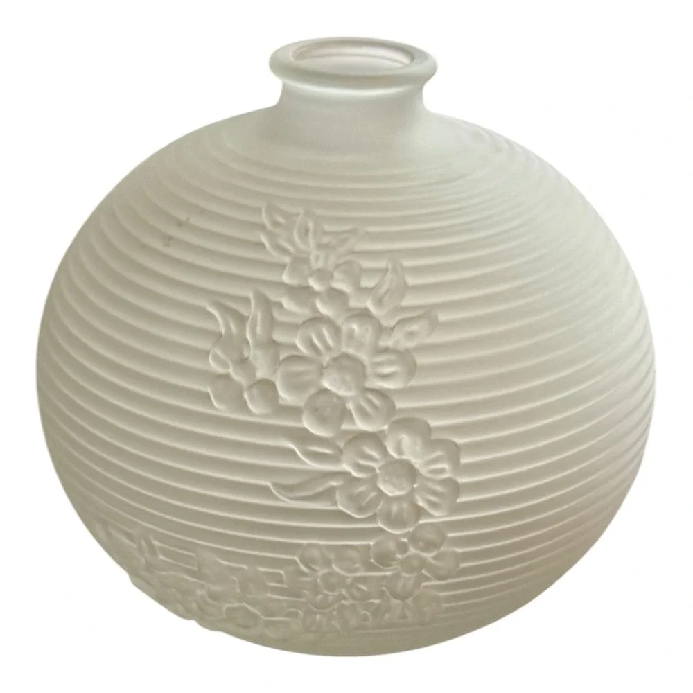Avon Bud Vase Frosted White Satin Glass Floral Embossed Ribbed Round Globe 3.5